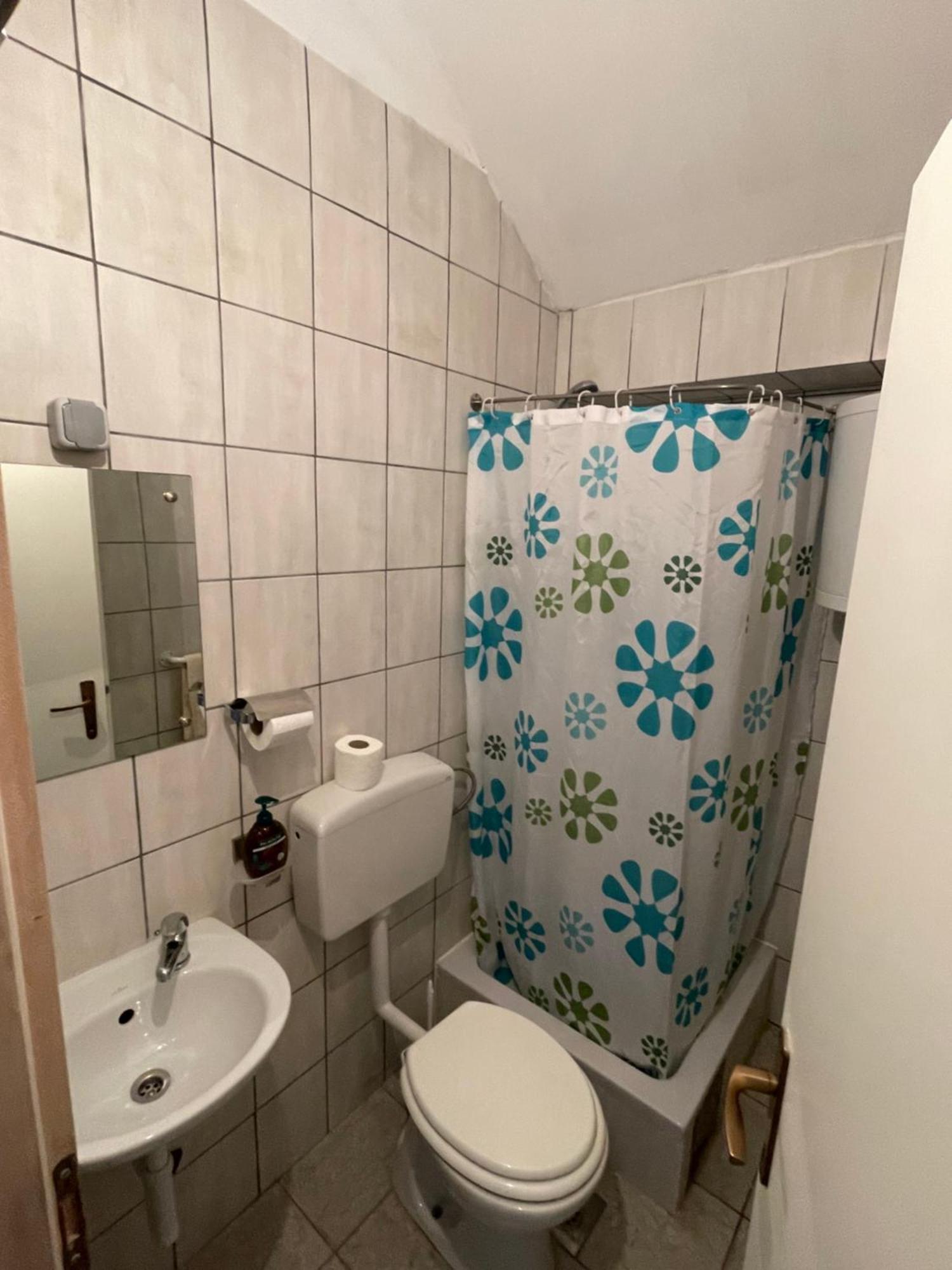Apartment Zola ゴルニ・カリン エクステリア 写真