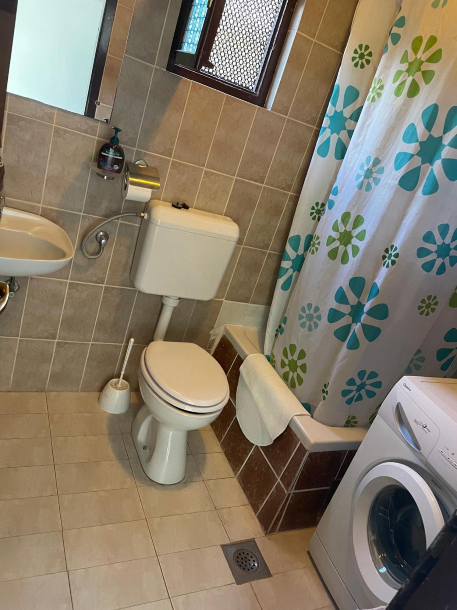 Apartment Zola ゴルニ・カリン エクステリア 写真